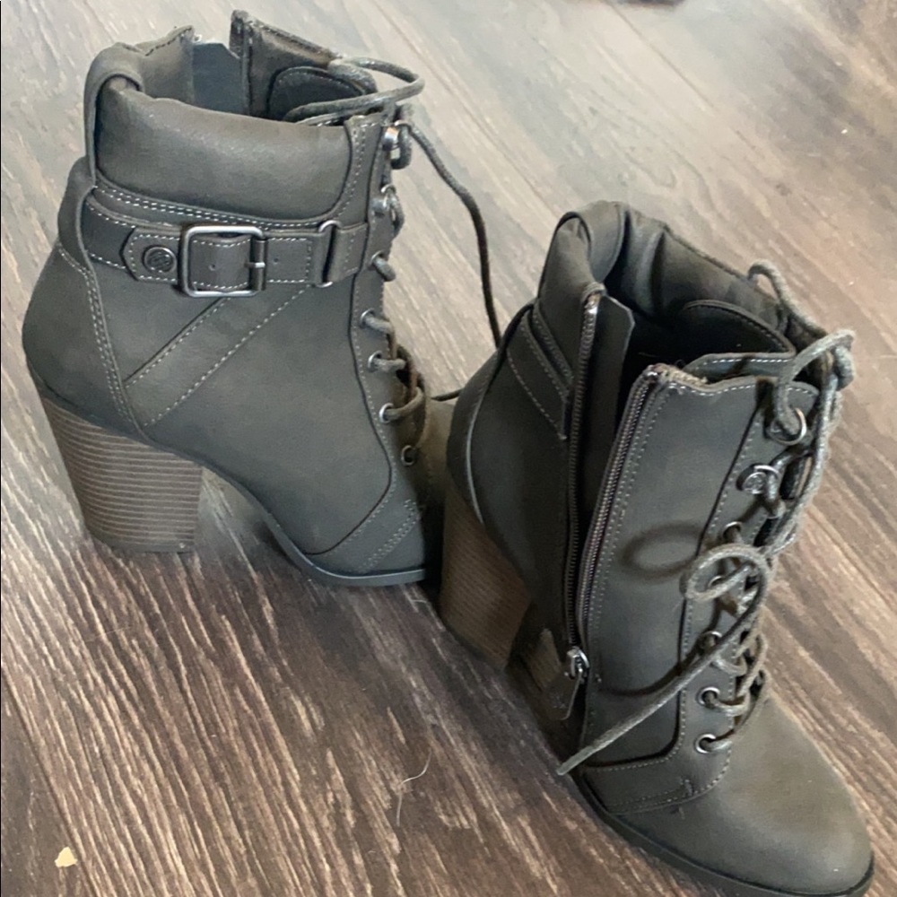 Heeled booties